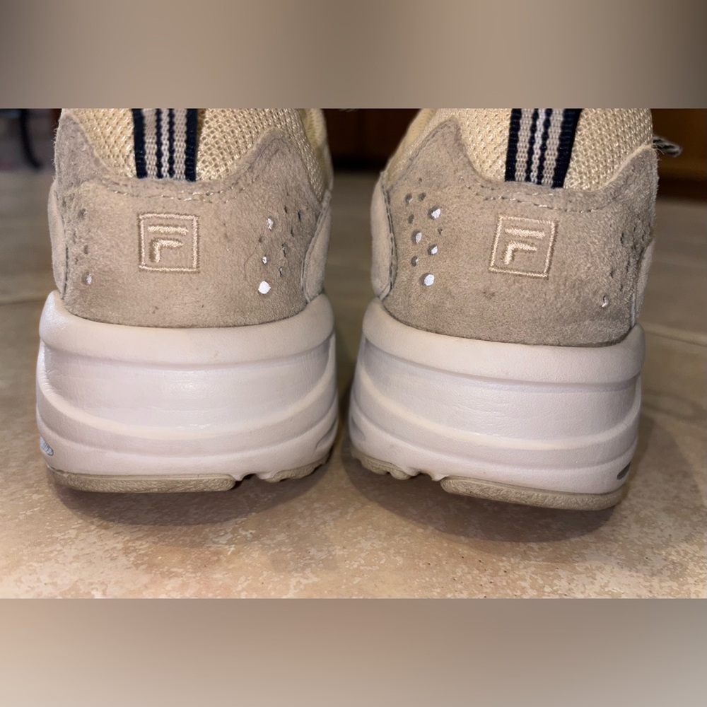Fila Ray Tracer Beige & White Athletic Running Shoes Sneakers Size 6.5 - Picture 8 of 13